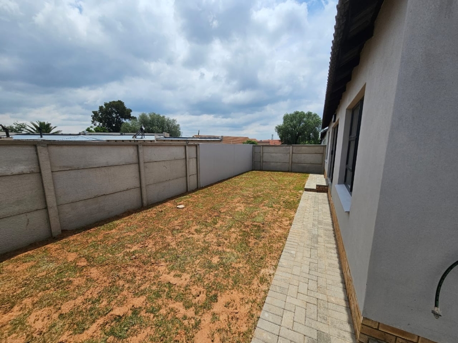 3 Bedroom Property for Sale in Pellissier Free State